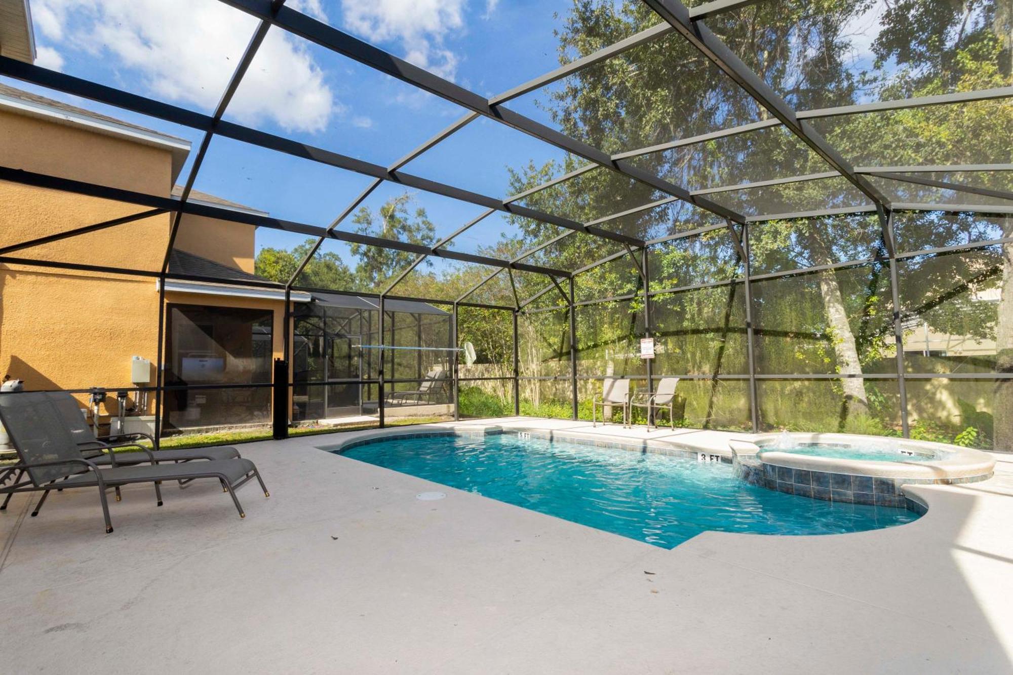 Splendid 4 Bd W/ Pool Close To @ Veranda Palms 2654 Ferienhaus